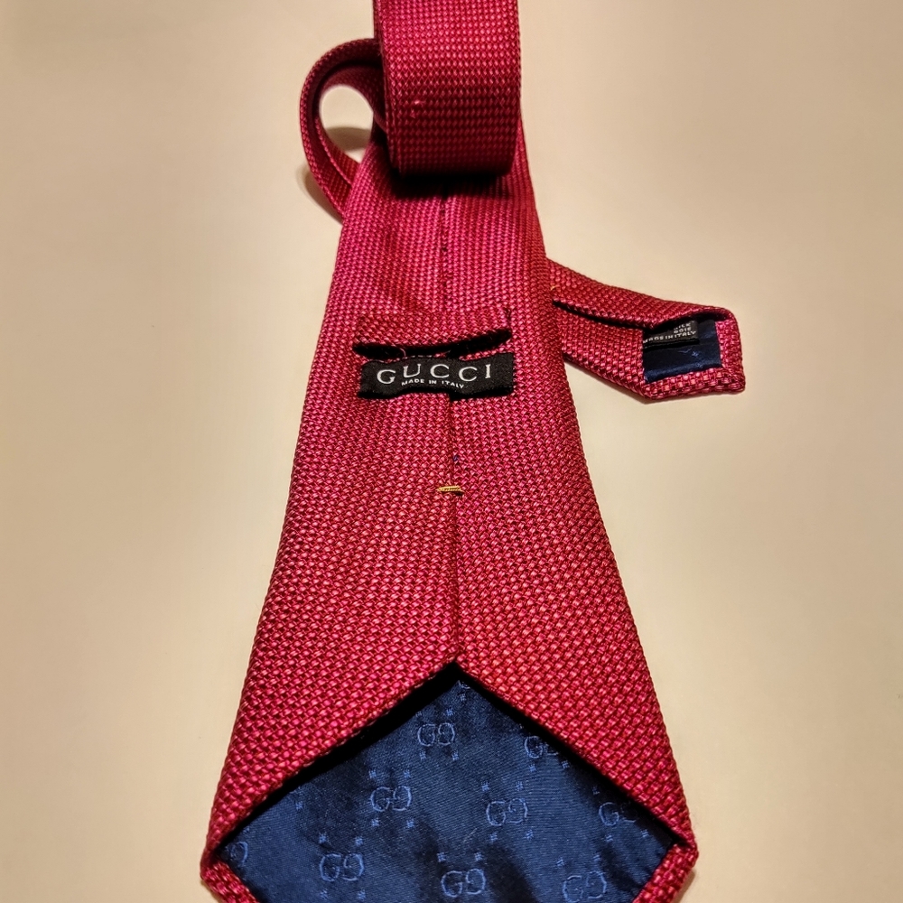 Gucci silk tie